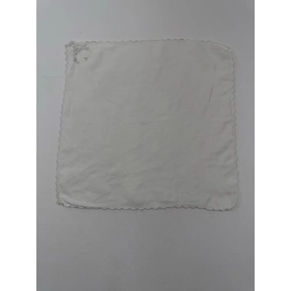 Vintage Linen Cocktail Napkins Set of 8 Embroidered Scalloped Edge 12x12 Cottage